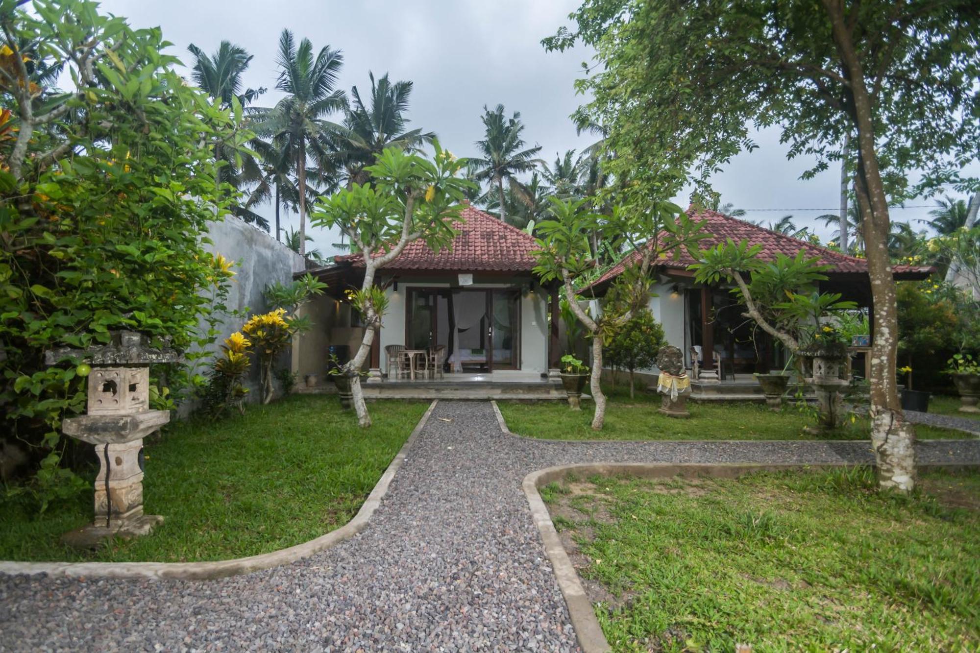 Parthi Puri Ubud Hotel Exterior photo