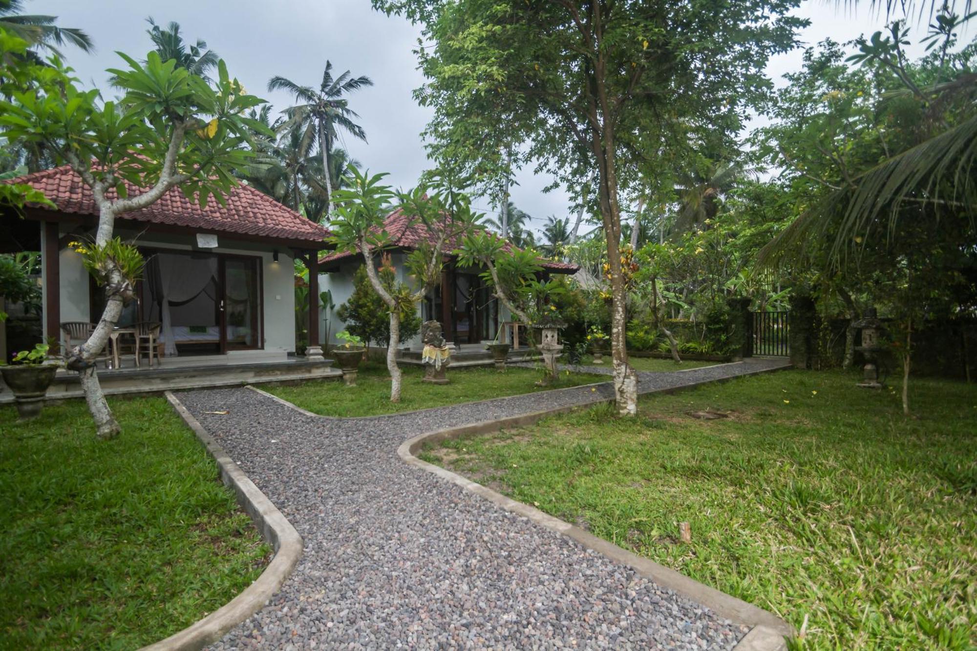 Parthi Puri Ubud Hotel Exterior photo